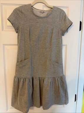 Casual Gray Knit Mini Dress with Pocket Detail